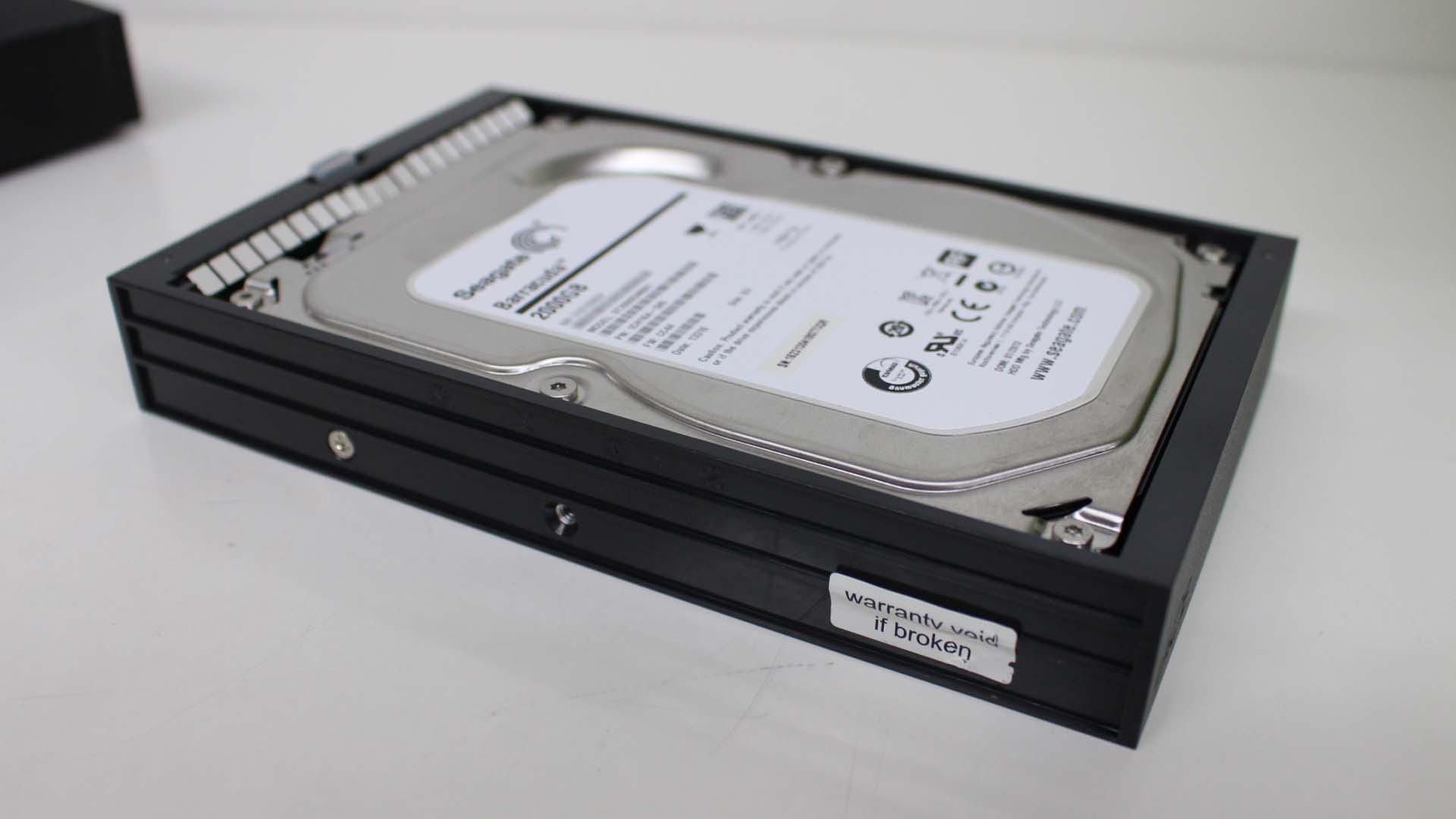 LaCie LCH-FMN020U3 SEAGATE ST2000DM001 2TB HDDの復旧に成功