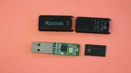 USBメモリー JDOF4GB-00-5000 REV Xが認識できなくなってしまった。