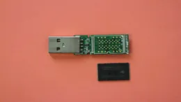 USBメモリー 90RUF2-K4GR F 4GBが認識できなくなってしまった。