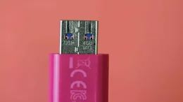 USBメモリー USM4GUがマイコンピュータで認識しない。